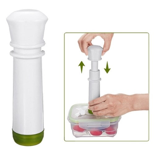 Vacuum storage box with pump