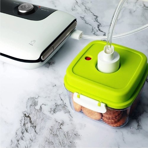 Device for vacuum packing food