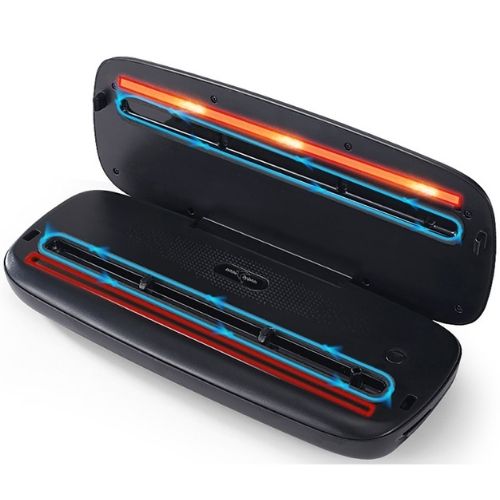 Device for vacuum sealing food